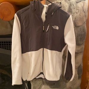 White North Face Coat. Size M.